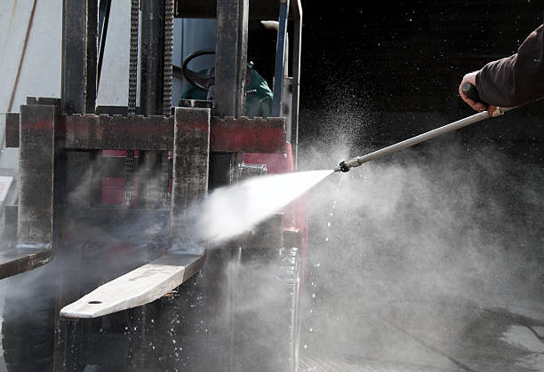 Best Roof Cleaning and Mildew Removal in Covington, OH